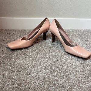 Nine West Vintage Heel!